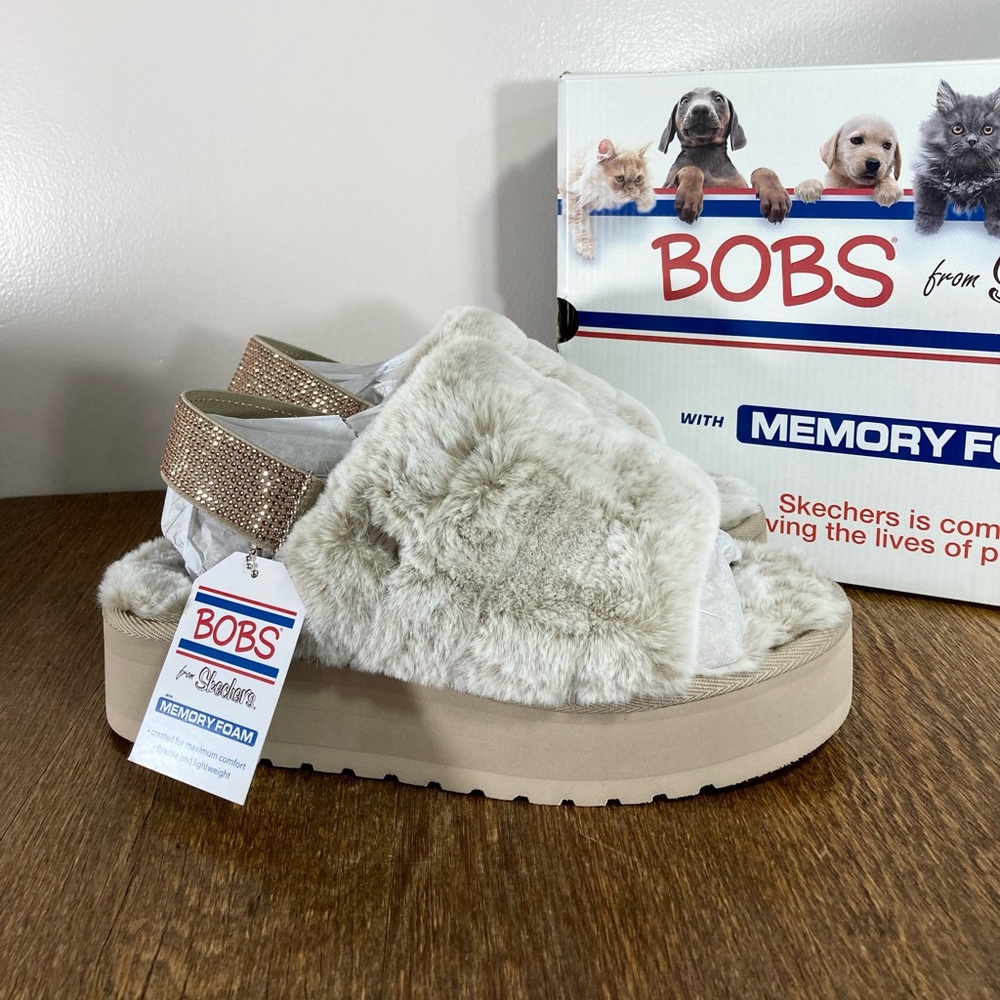 NWB Skechers Bobs Keepsakes Hi-Rise All Fly Women’s Size 8.5 Taupe